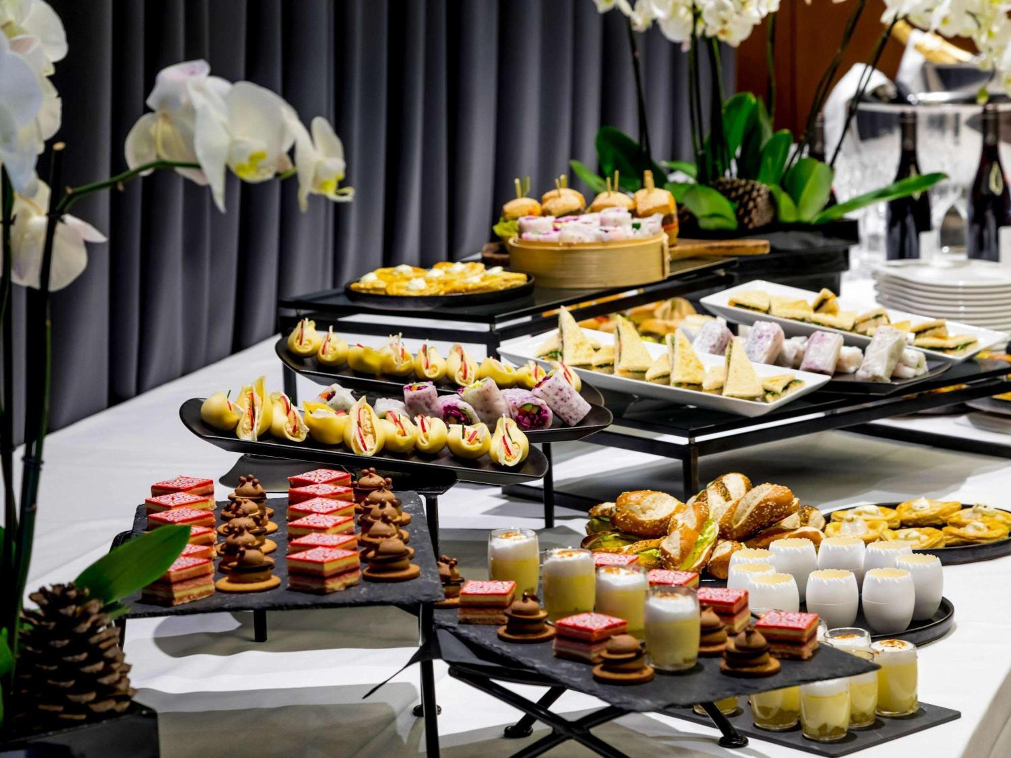 Pullman Paris La Défense Hotel 5*